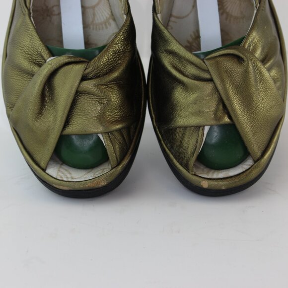 Fly London Yakin Golden Slingback Wedge Sandal (6.5 US) - Picture 5 of 8